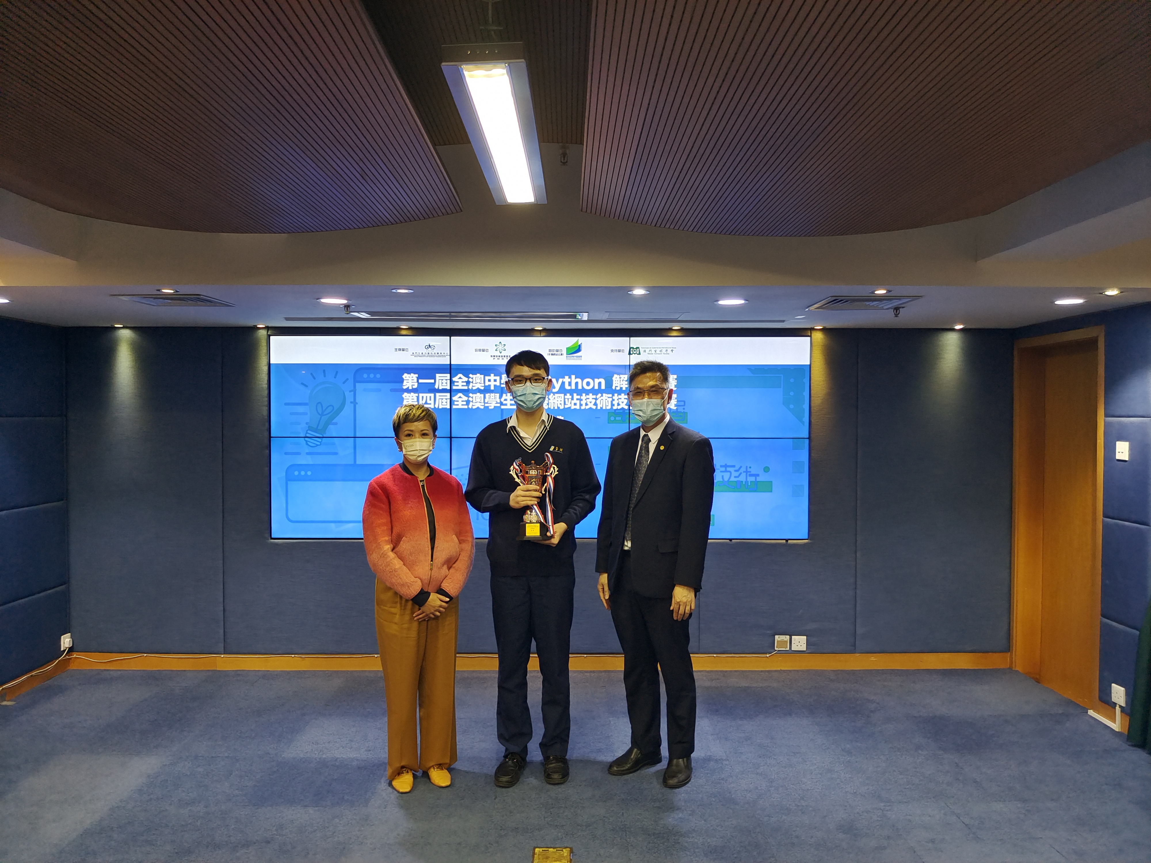 ���E���P����o���ɩu�x