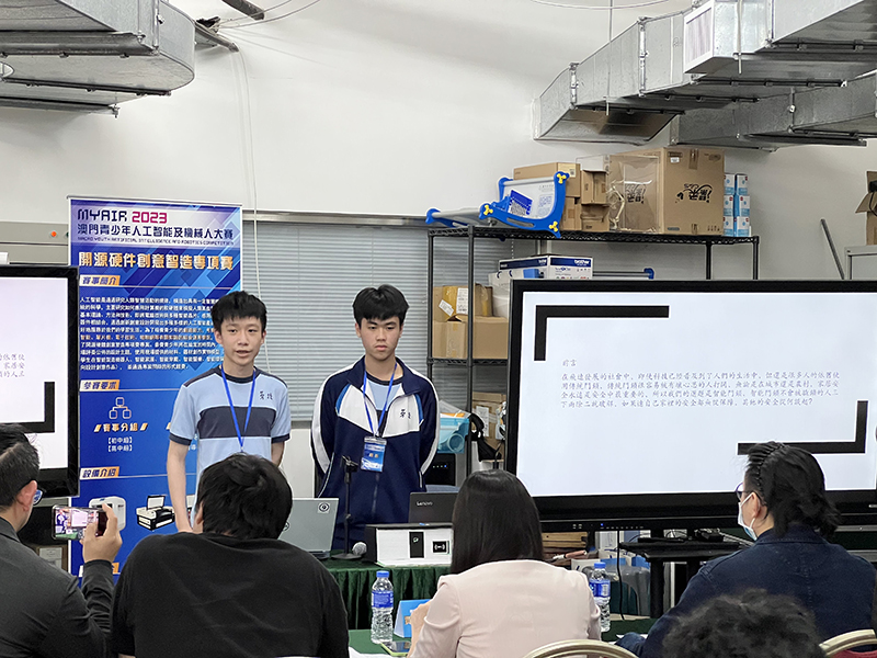 �����p����