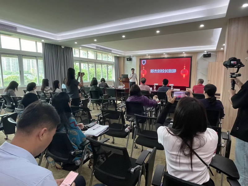  �ڮվG�N�x�ժ����оǮկS��P��ǲz��