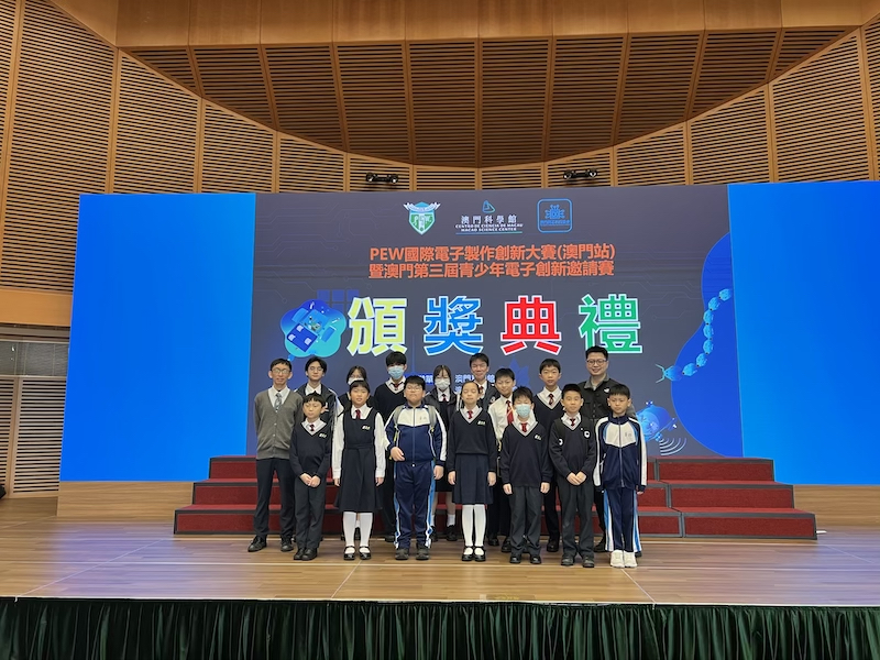 ����v�ͦX��