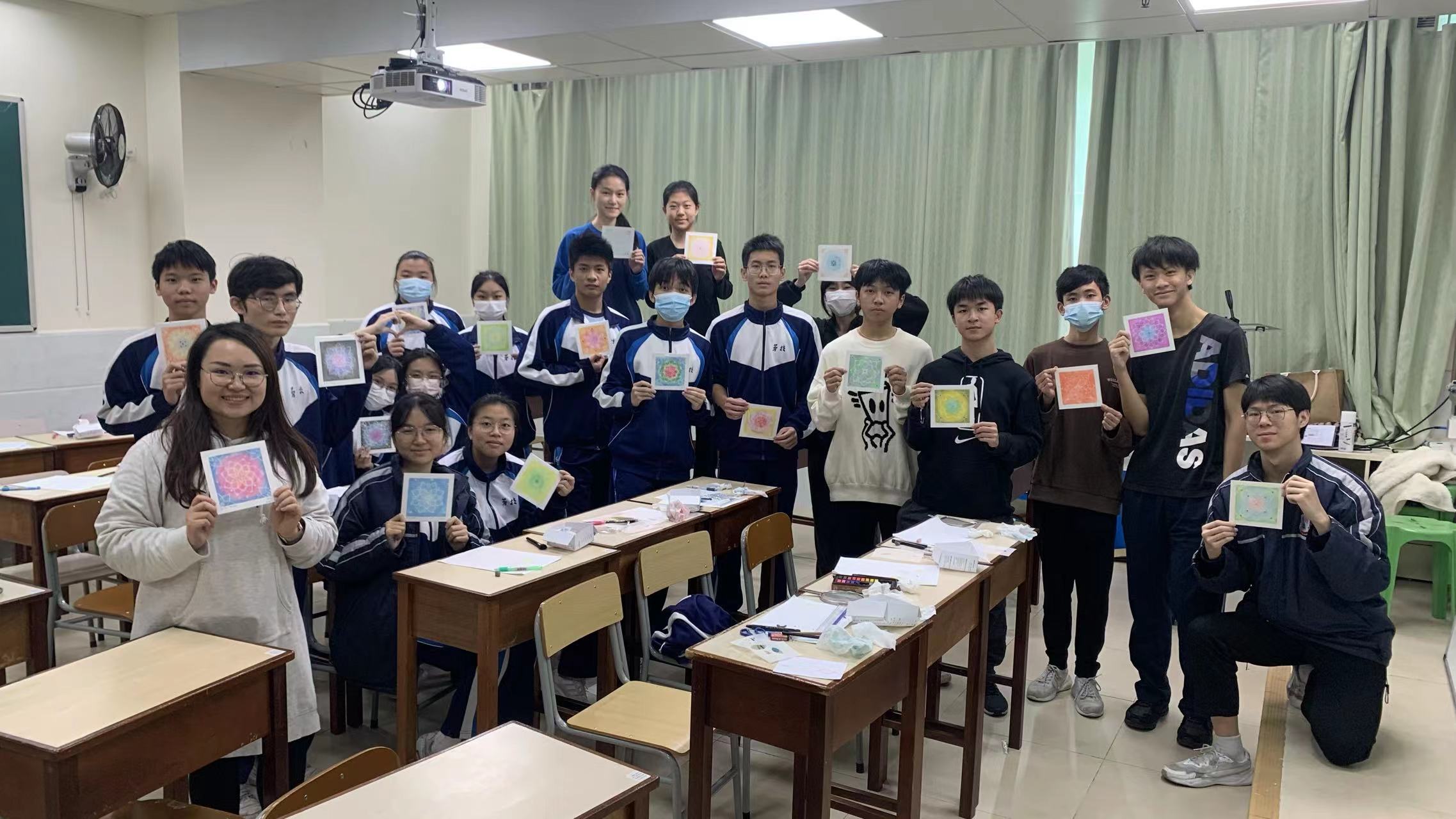 �R�ͩR�u�@�{