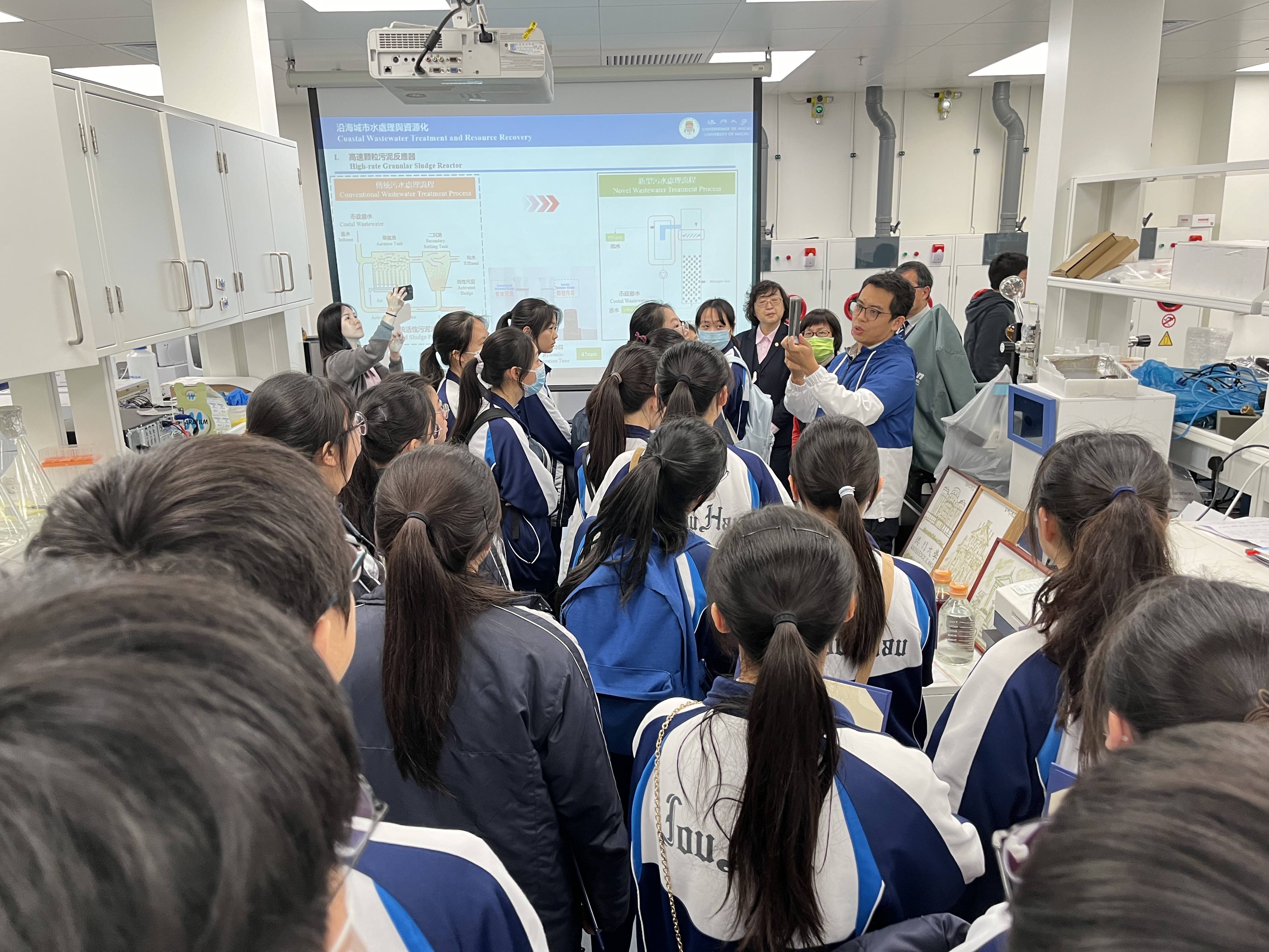 �D���j�Ǭ�޾ǰ|�q�Ѱ��б�����