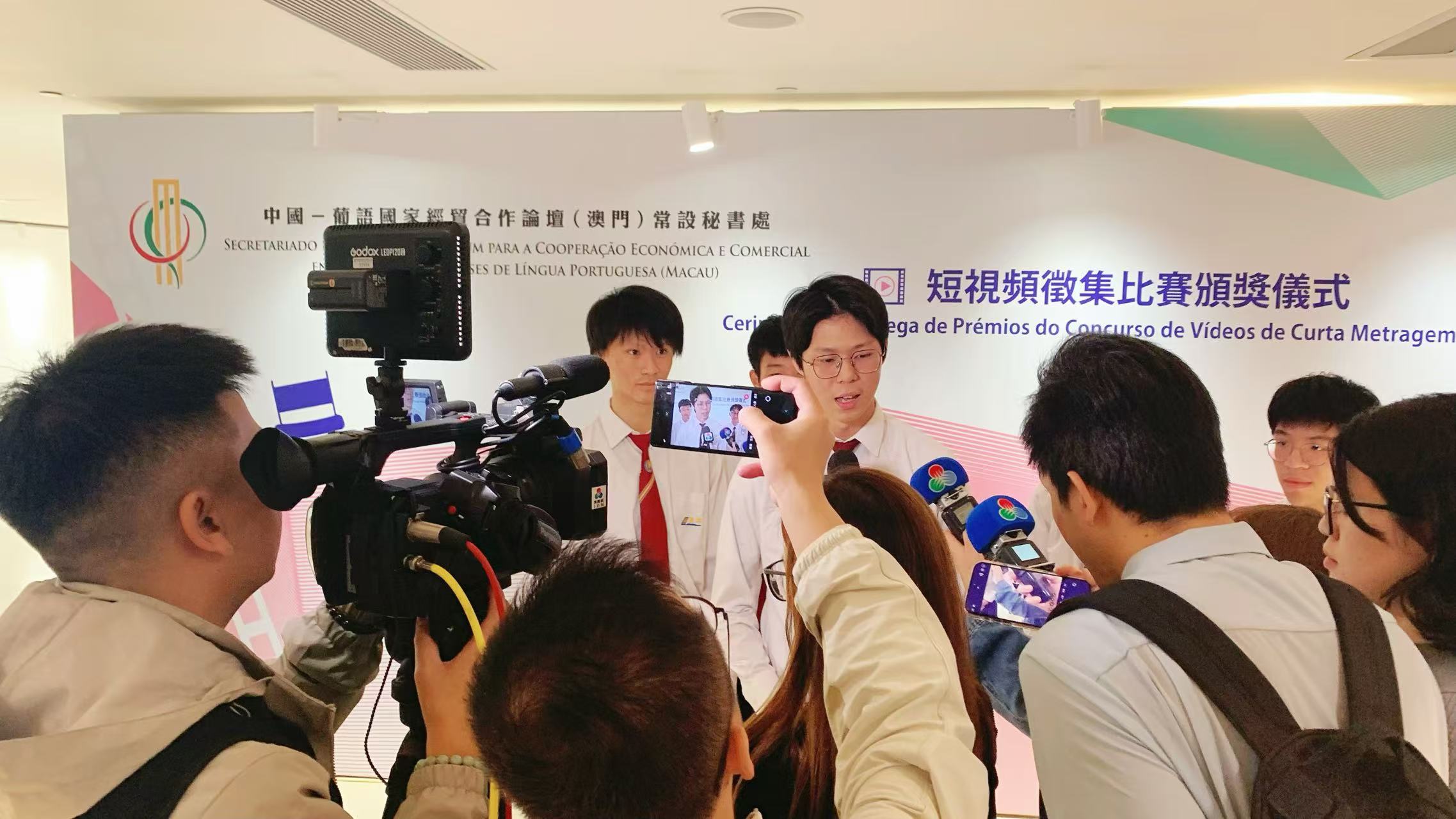 �o���P�Ǳ����U�C��X��